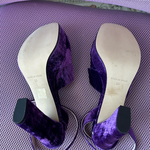 Crushed velvet purple Marian Spain heels - Picture 3 of 9
